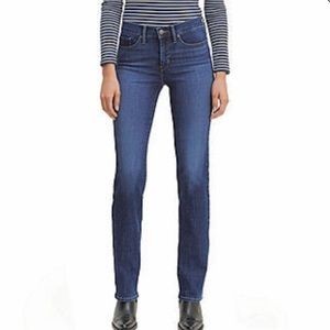Signature Levi Strauss Curvy Straight Jeans 35/32‎